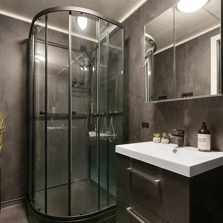 And Newly Renovated For Rent Тромсё
